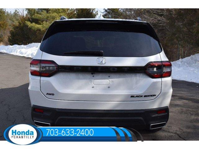 new 2025 Honda Pilot car, priced at $56,530