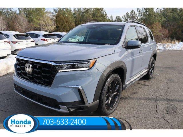 new 2025 Honda Pilot car, priced at $54,300