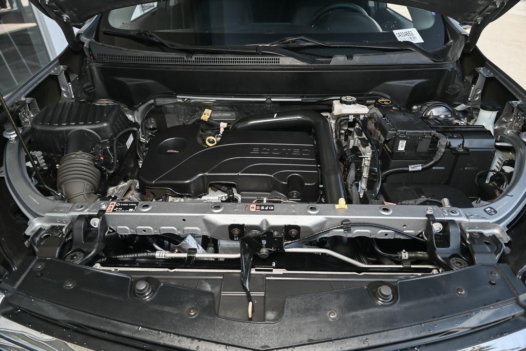 used 2024 Chevrolet Equinox car, priced at $19,988