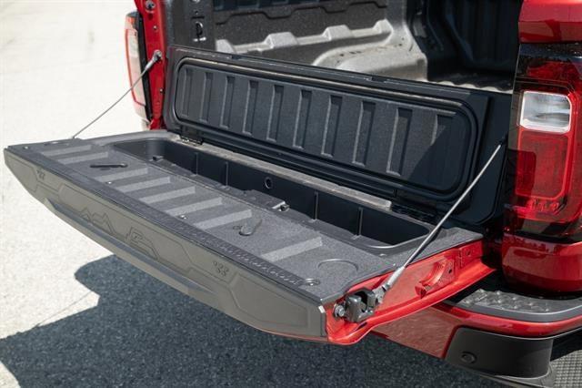 new 2025 GMC Canyon car, priced at $51,384