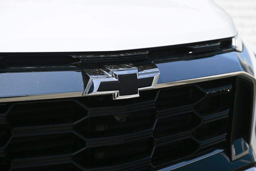 new 2026 Chevrolet Equinox car, priced at $37,435