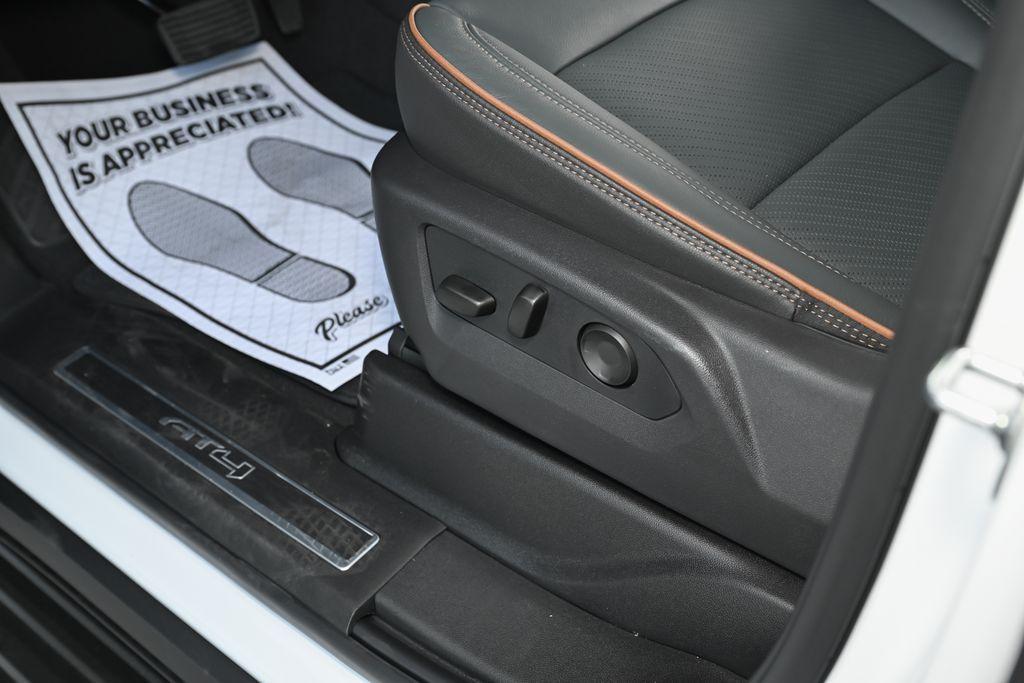 new 2026 GMC Yukon XL car, priced at $85,650