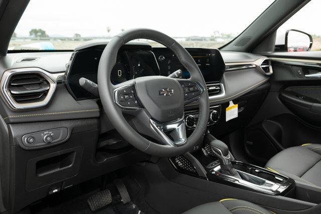 new 2025 Chevrolet TrailBlazer car, priced at $30,600