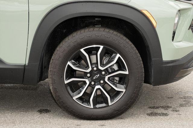 new 2025 Chevrolet TrailBlazer car, priced at $30,600