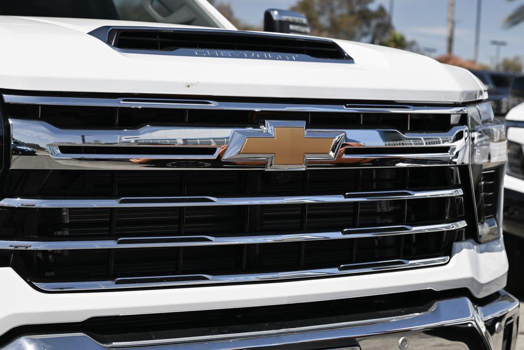 new 2026 Chevrolet Silverado 3500 car, priced at $85,410