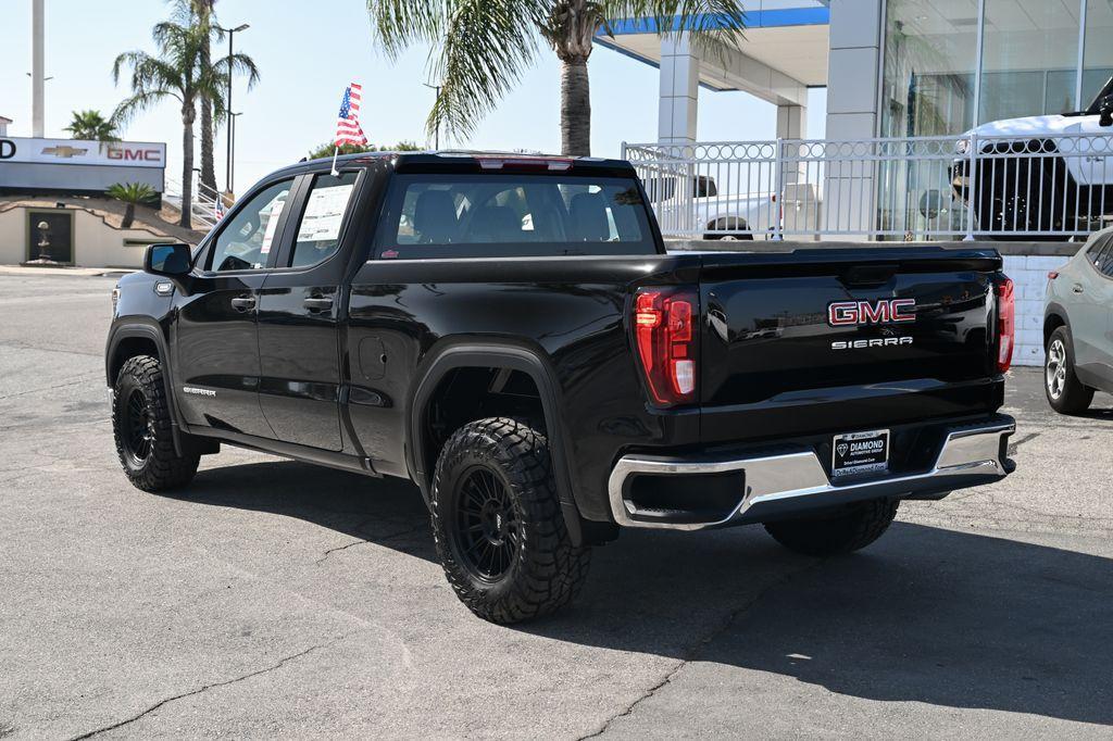 new 2026 GMC Sierra 1500 car, priced at $45,085