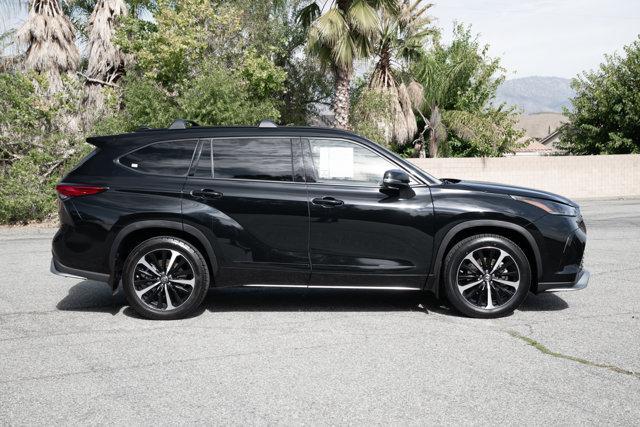 used 2021 Toyota Highlander car, priced at $32,990