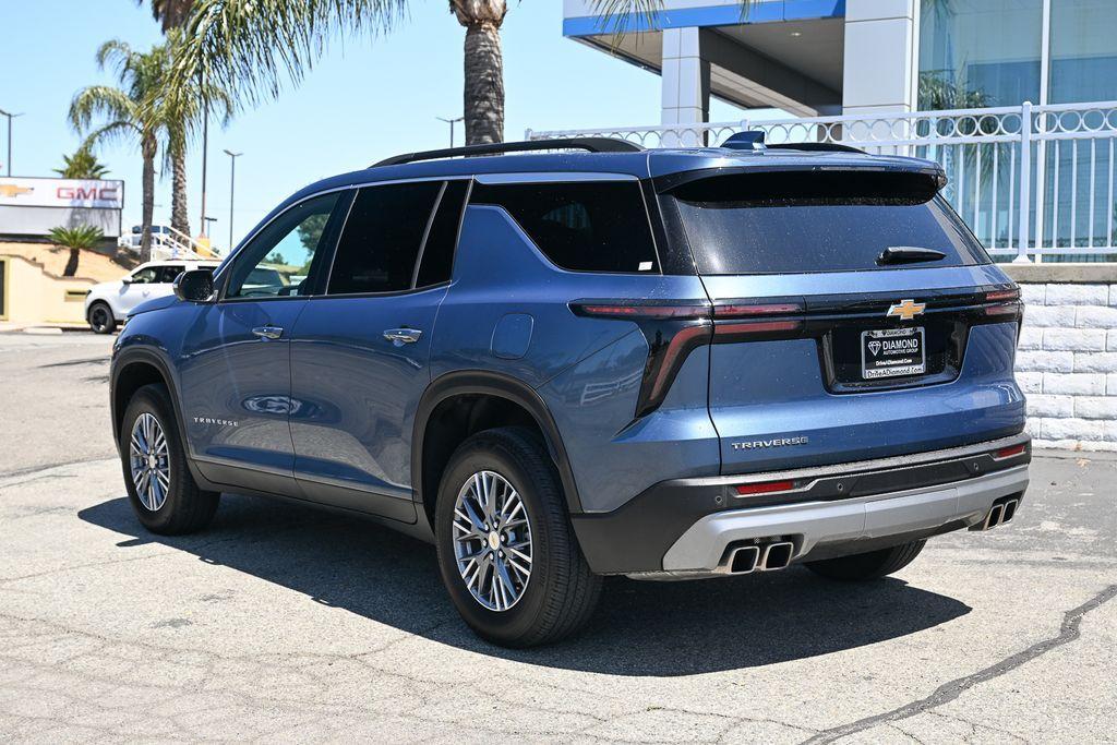 used 2025 Chevrolet Traverse car, priced at $35,975