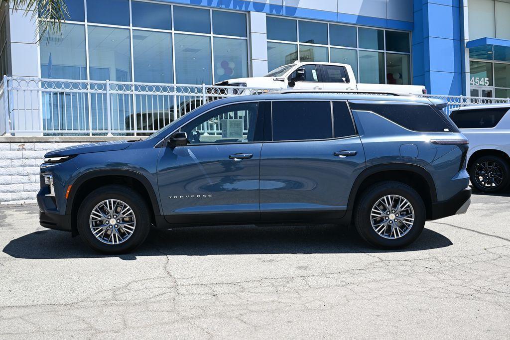 used 2025 Chevrolet Traverse car, priced at $35,975