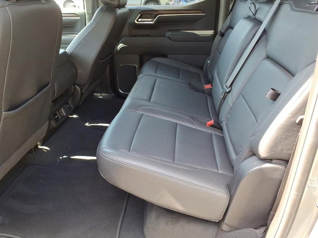 used 2025 GMC Sierra 1500 car, priced at $44,386