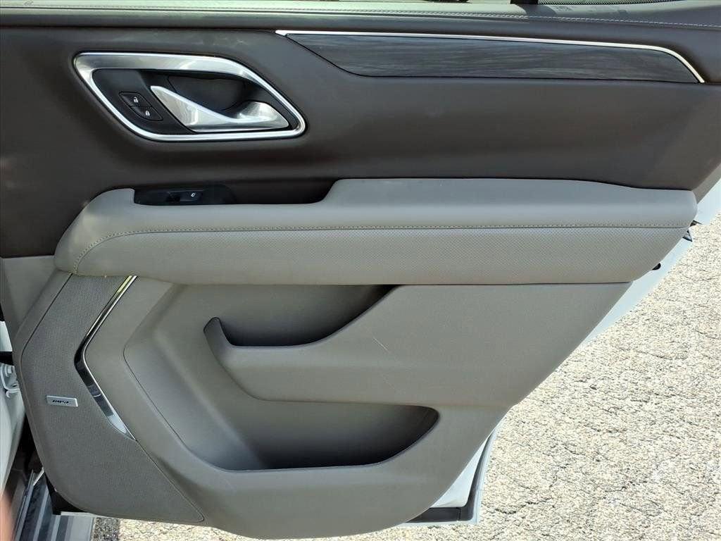 used 2024 GMC Yukon car, priced at $53,935