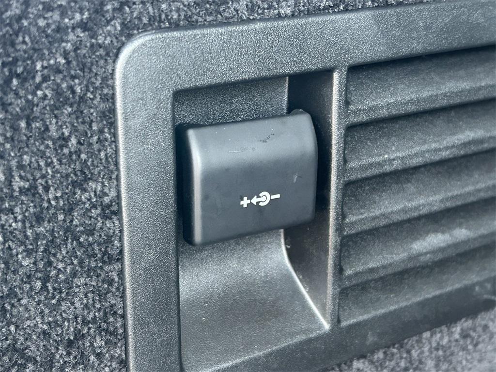 used 2022 Land Rover Range Rover car, priced at $56,777