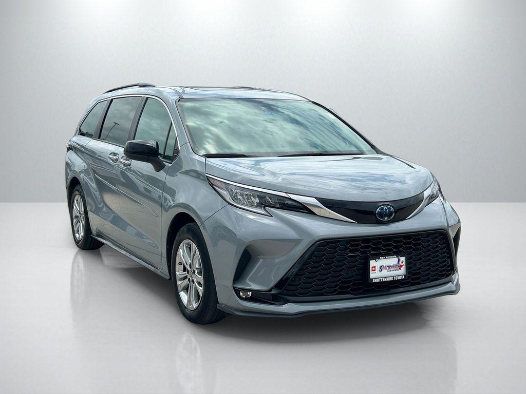 used 2023 Toyota Sienna car, priced at $47,777