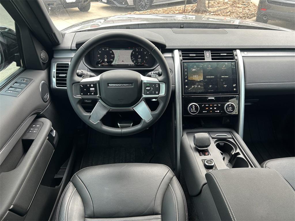 used 2024 Land Rover Discovery car, priced at $53,577