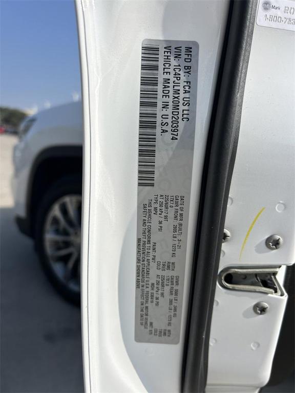 used 2021 Jeep Cherokee car, priced at $19,291