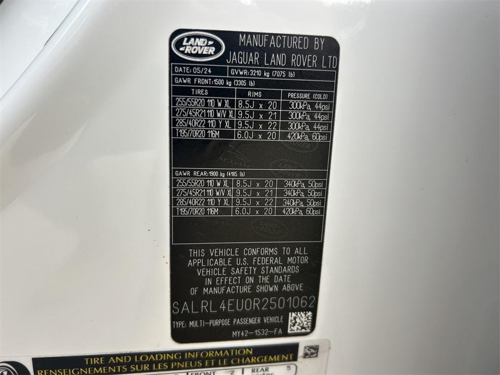 used 2024 Land Rover Discovery car, priced at $53,577