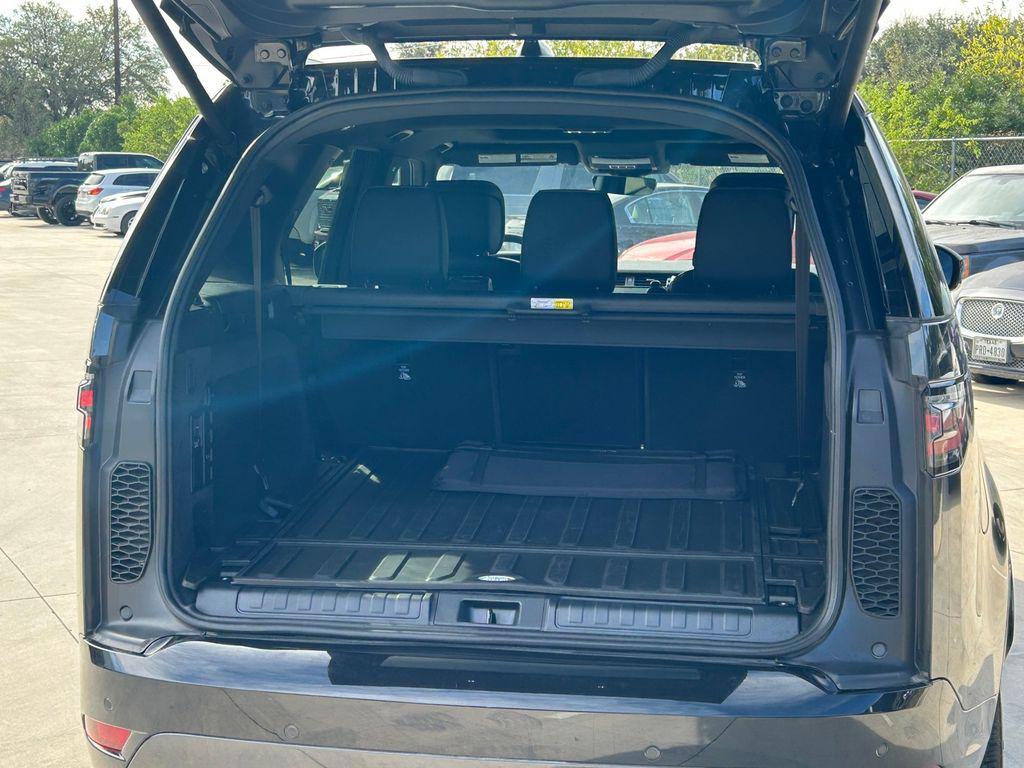 used 2025 Land Rover Discovery car, priced at $54,886