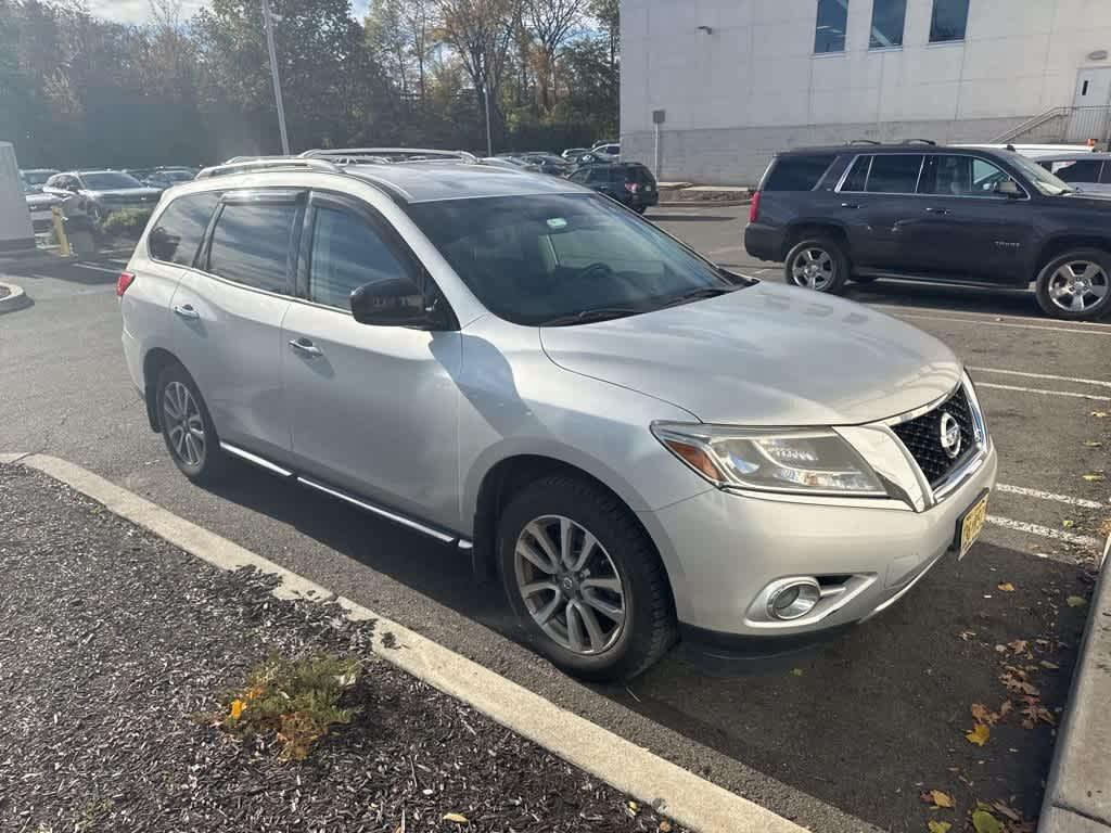 used 2016 Nissan Pathfinder car, priced at $10,995