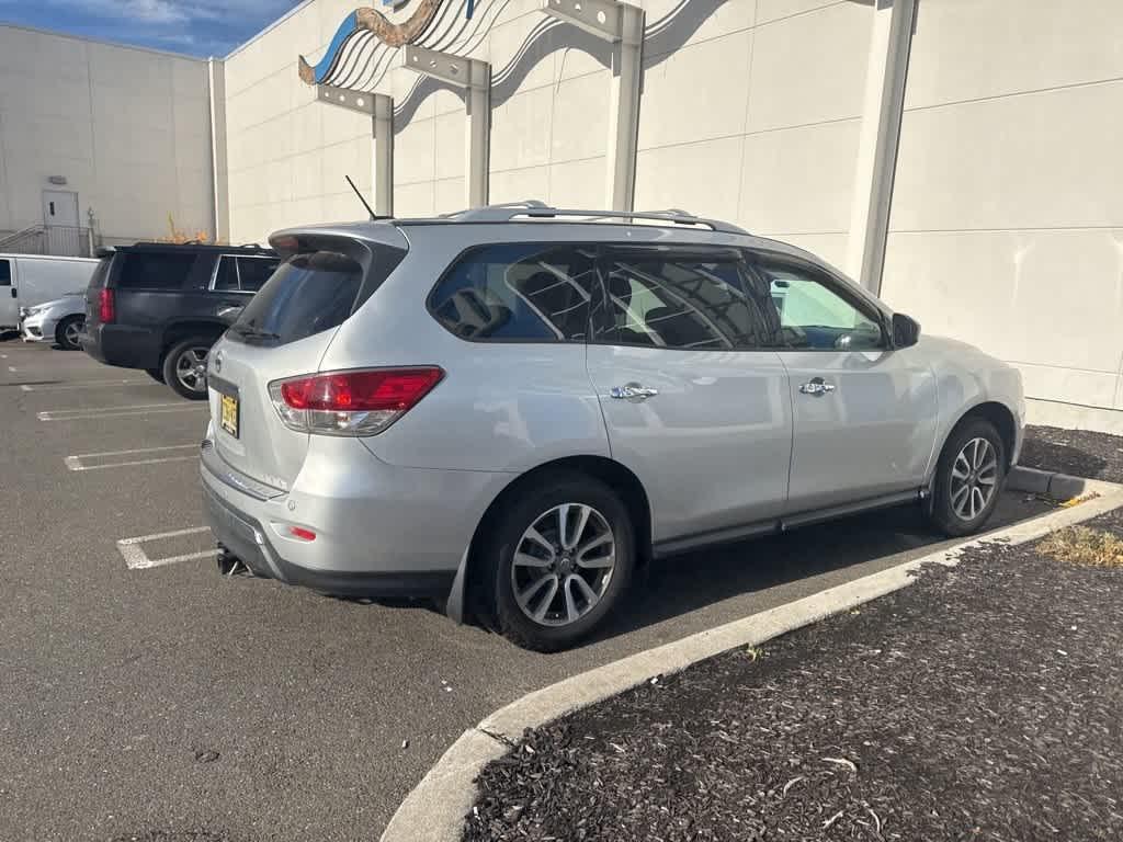 used 2016 Nissan Pathfinder car, priced at $10,995