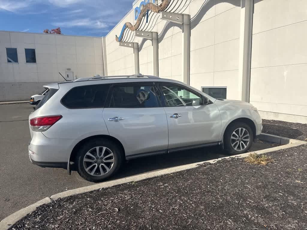used 2016 Nissan Pathfinder car, priced at $10,995