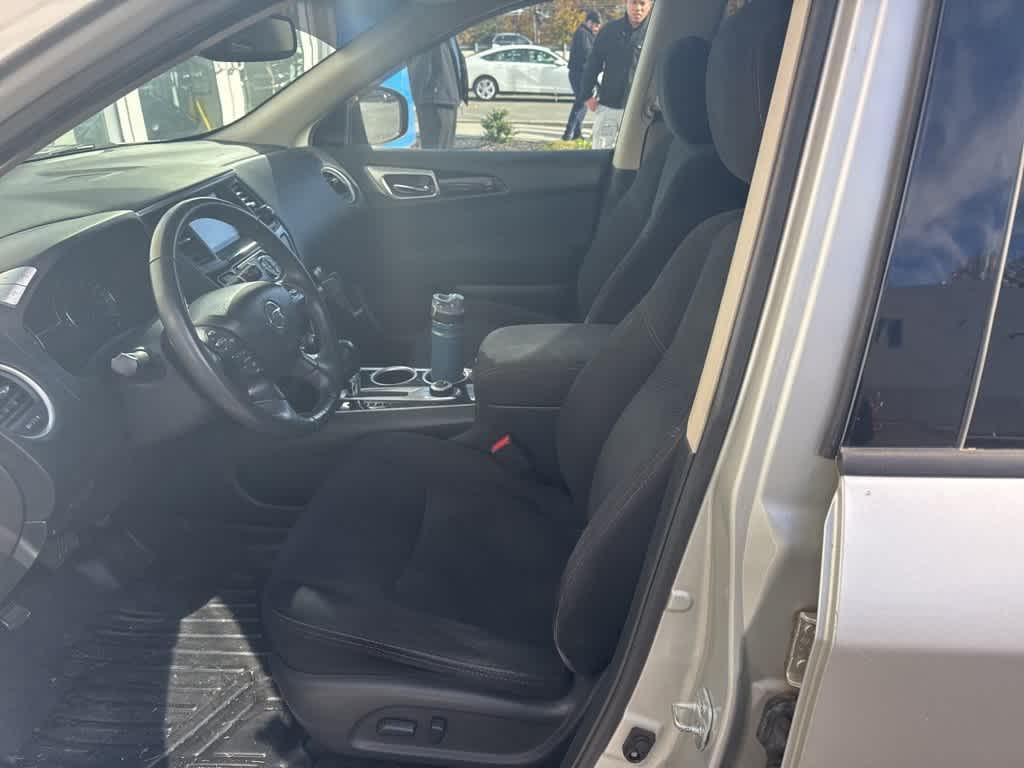 used 2016 Nissan Pathfinder car, priced at $10,995