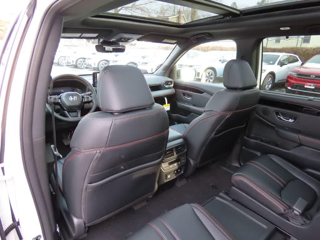 new 2026 Honda Pilot car, priced at $53,344
