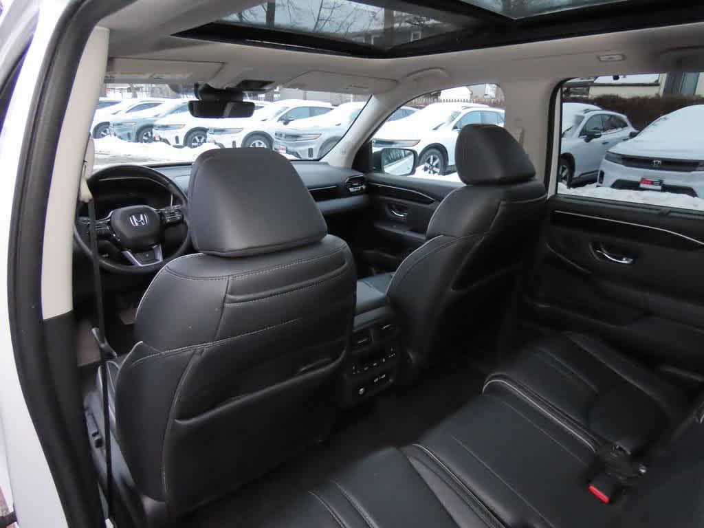 used 2023 Honda Pilot car, priced at $39,995