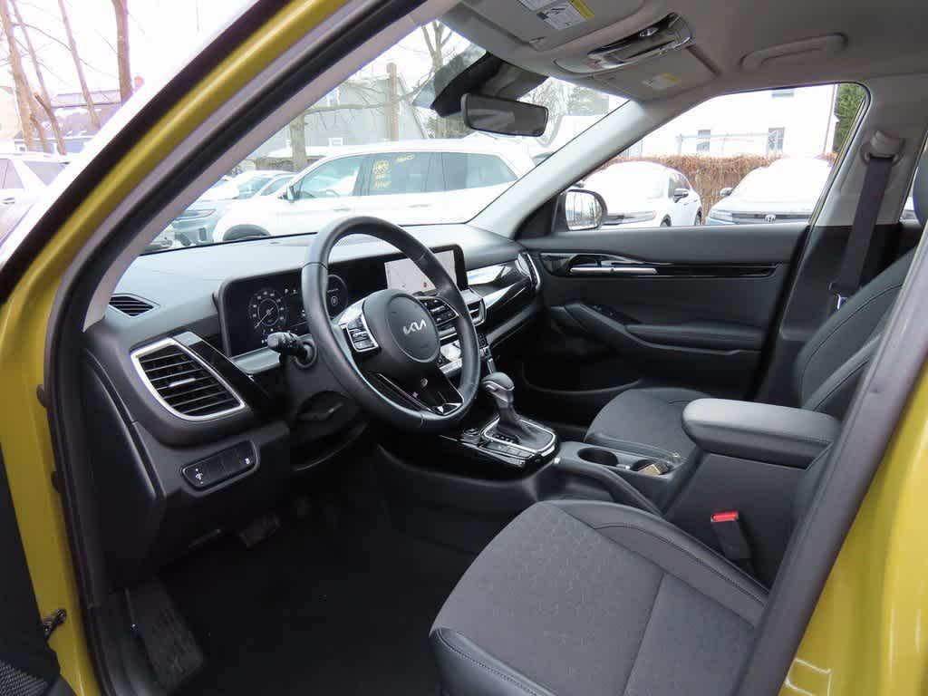 used 2024 Kia Seltos car, priced at $23,995