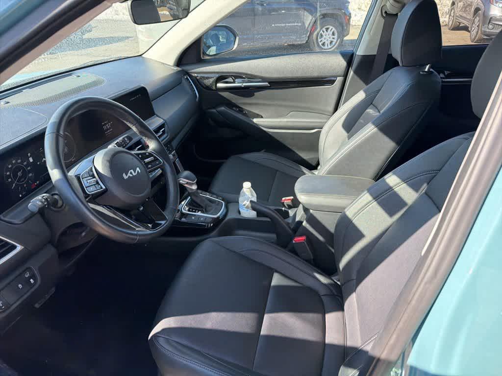 used 2025 Kia Seltos car, priced at $26,695