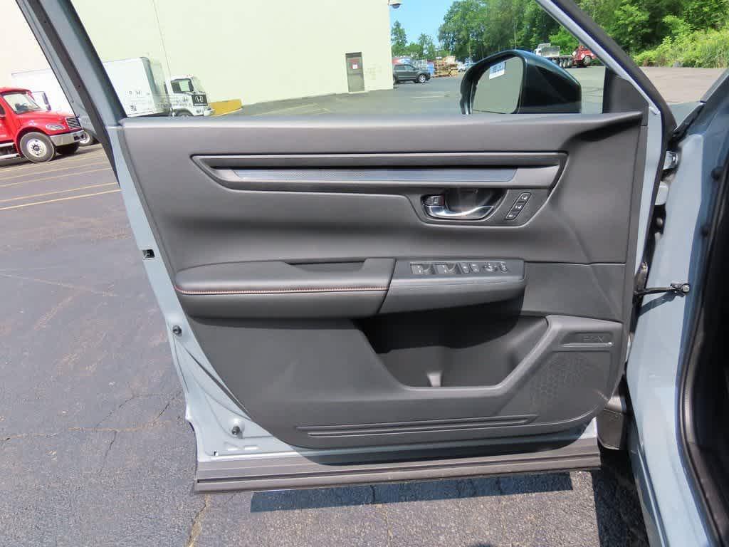 new 2026 Honda CR-V Hybrid car, priced at $42,130