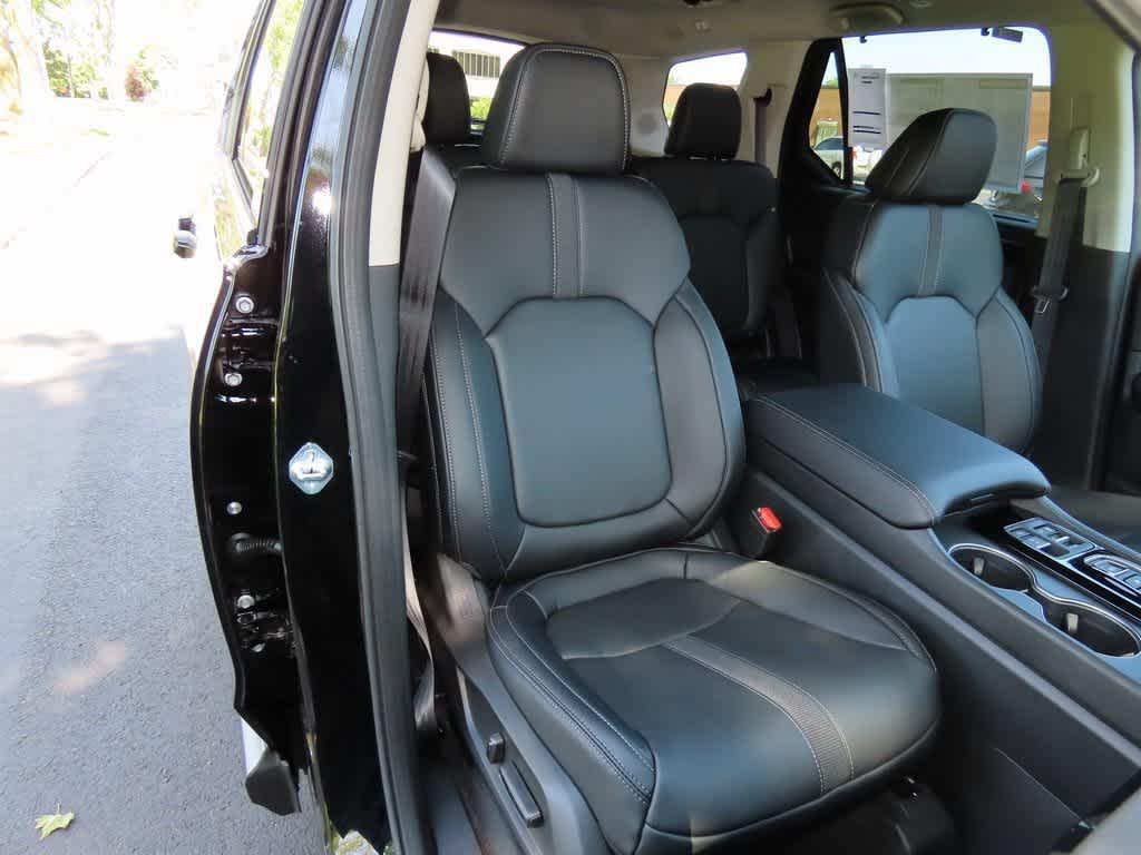 new 2025 Honda Pilot car, priced at $51,095