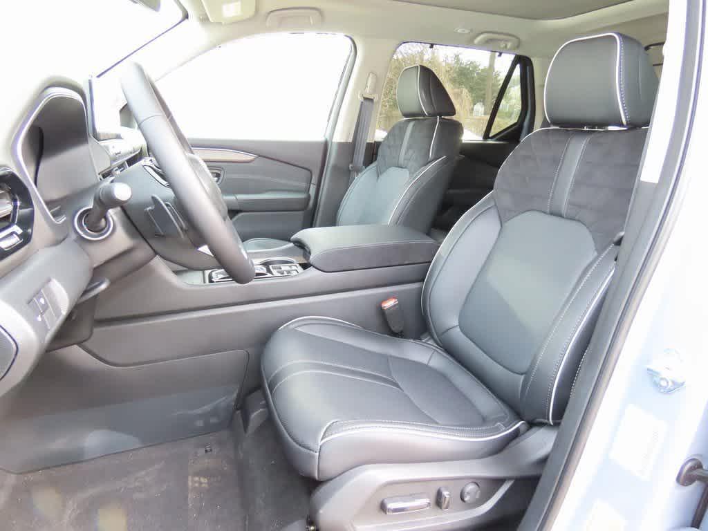 new 2026 Honda Pilot car, priced at $57,990