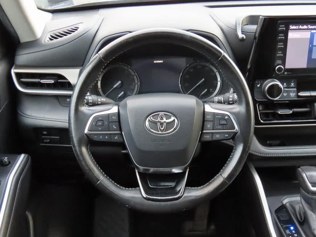 used 2020 Toyota Highlander car, priced at $24,495