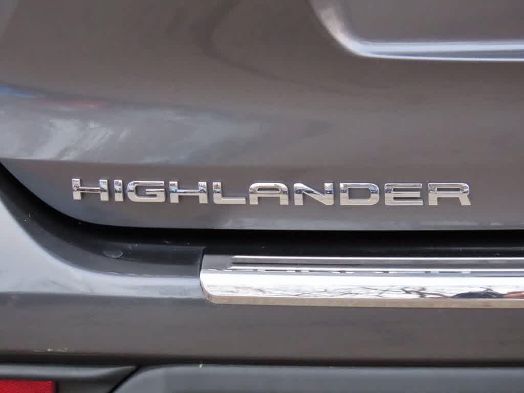 used 2020 Toyota Highlander car, priced at $24,495