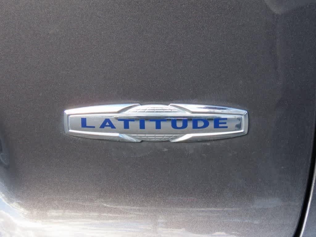 used 2019 Jeep Cherokee car, priced at $12,995