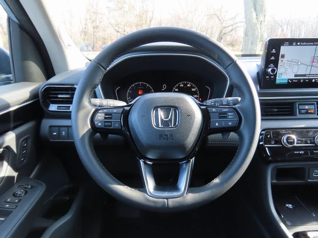 new 2025 Honda Pilot car, priced at $53,450