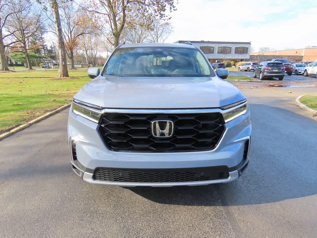 new 2025 Honda Pilot car, priced at $53,450