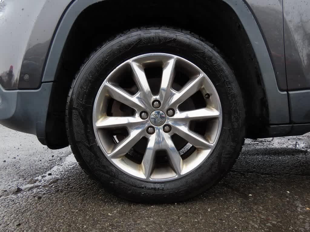 used 2014 Jeep Cherokee car, priced at $6,995