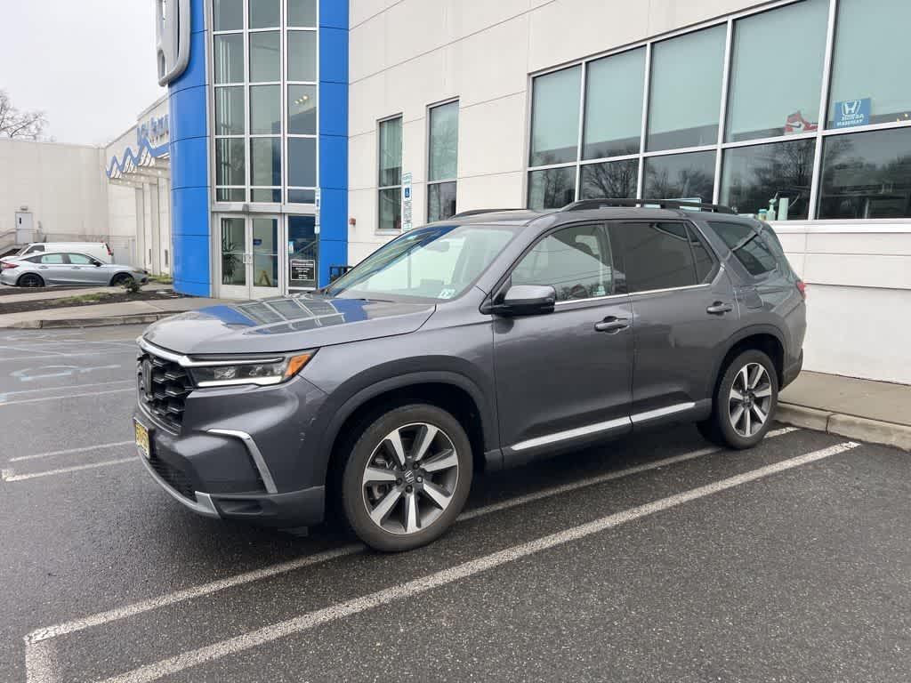 used 2023 Honda Pilot car, priced at $43,994