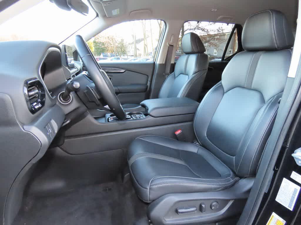 used 2023 Honda Pilot car, priced at $31,495