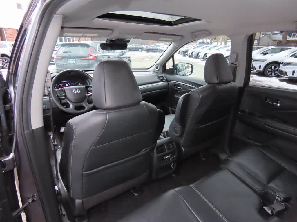 used 2022 Honda Pilot car, priced at $24,995