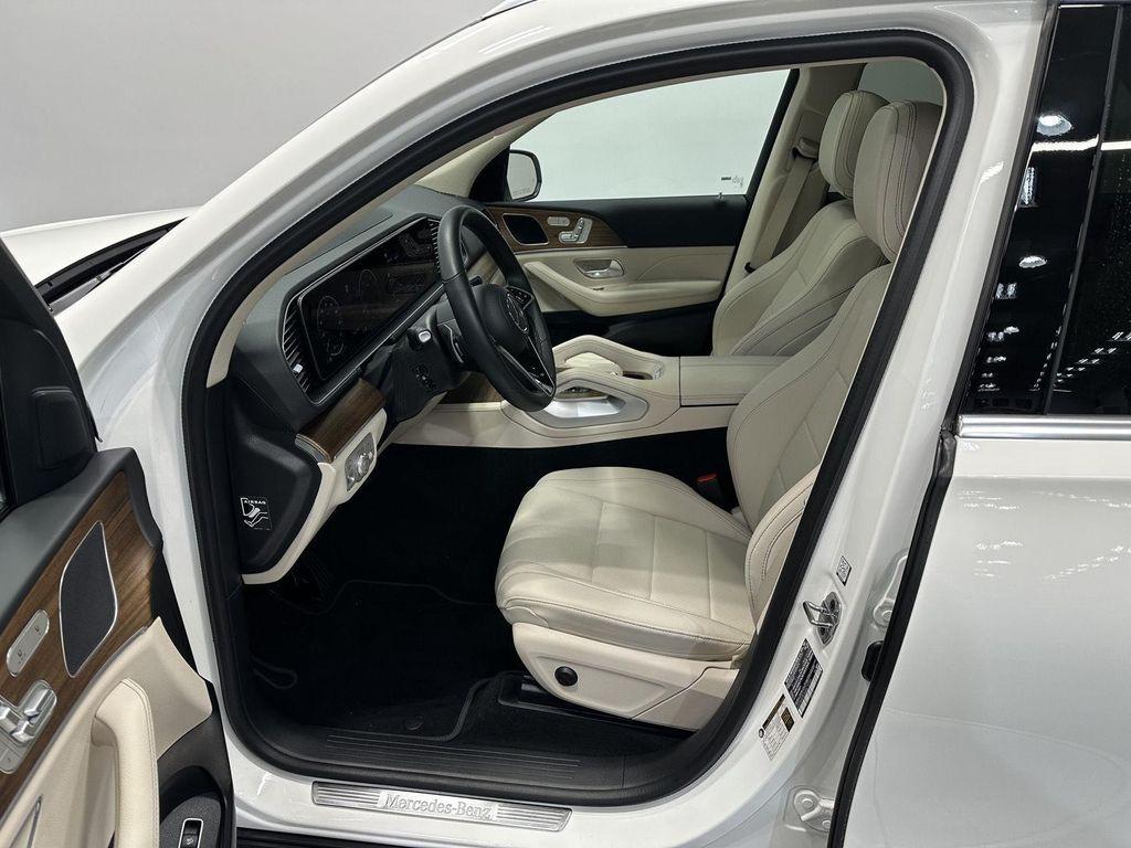 used 2025 Mercedes-Benz GLE 350 car, priced at $59,990