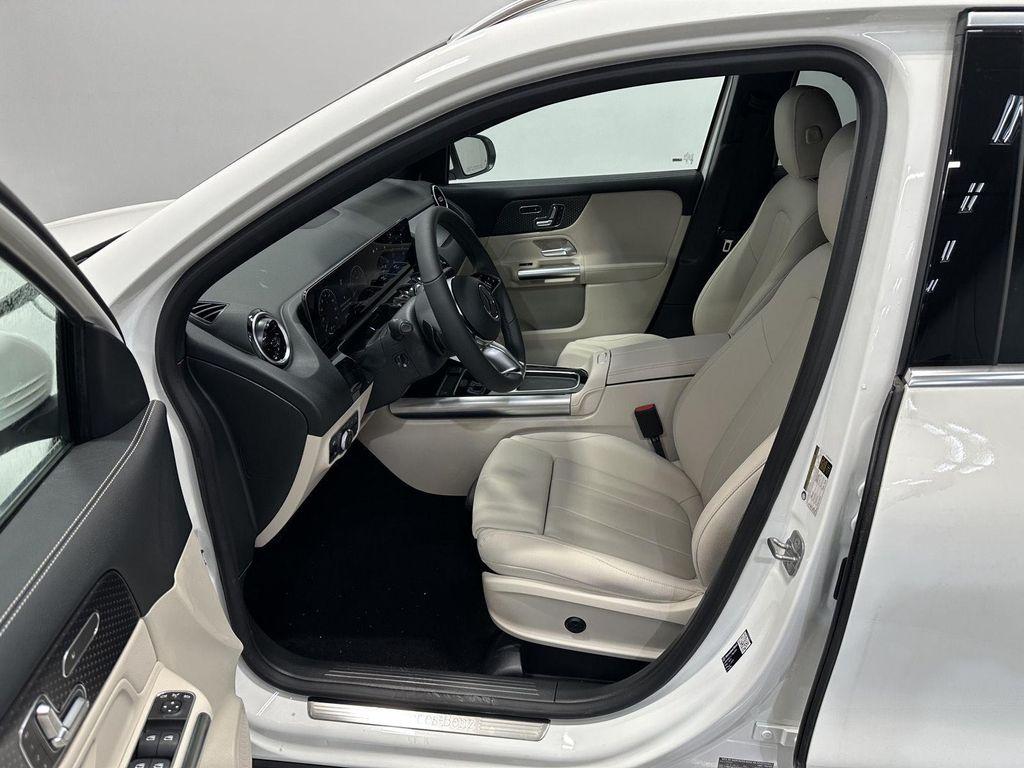 new 2026 Mercedes-Benz GLA 250 car, priced at $46,285