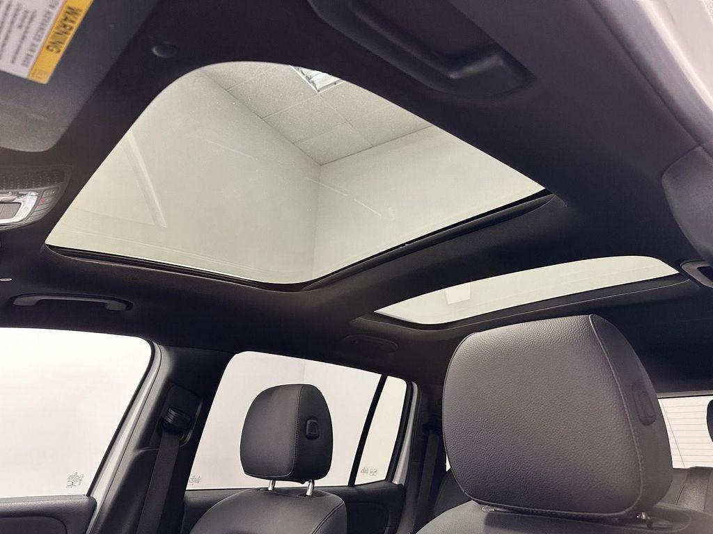 used 2022 Mercedes-Benz GLB 250 car, priced at $29,900