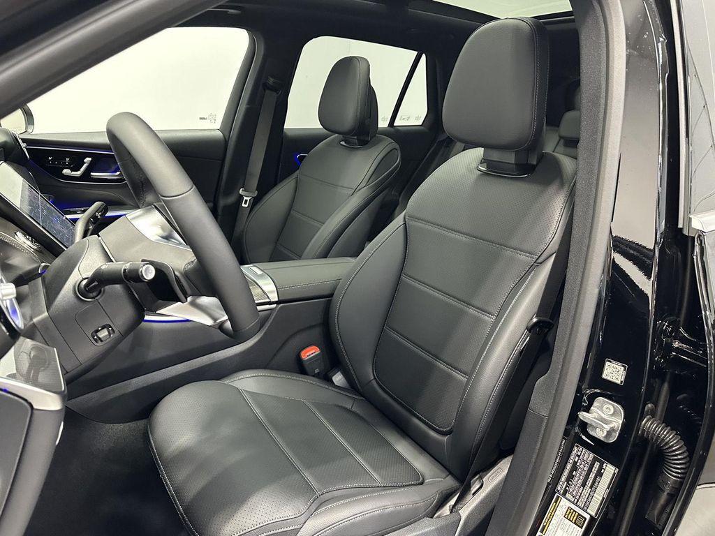 new 2026 Mercedes-Benz GLC 300 car, priced at $59,085