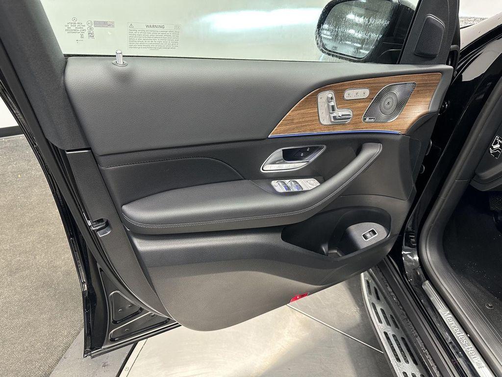 new 2026 Mercedes-Benz GLE 450 car, priced at $82,675
