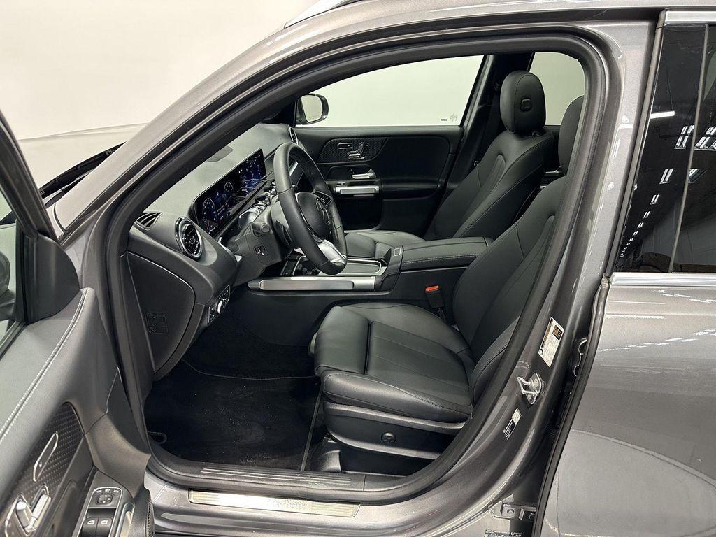 used 2026 Mercedes-Benz GLB 250 car, priced at $46,900