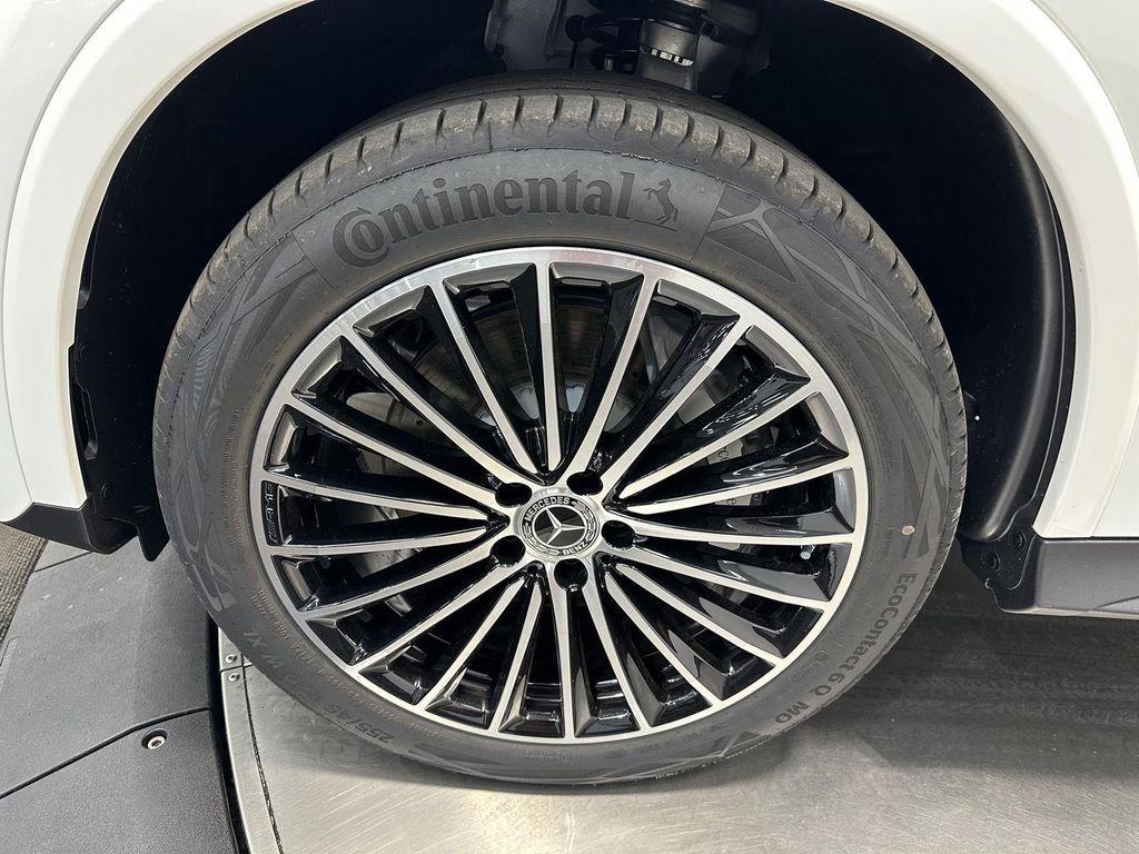 new 2026 Mercedes-Benz GLC 300 car, priced at $63,015