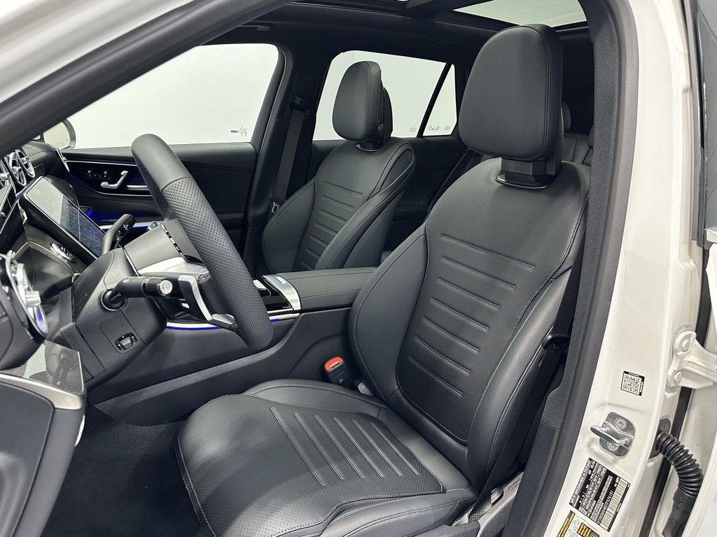 new 2026 Mercedes-Benz GLC 300 car, priced at $61,915