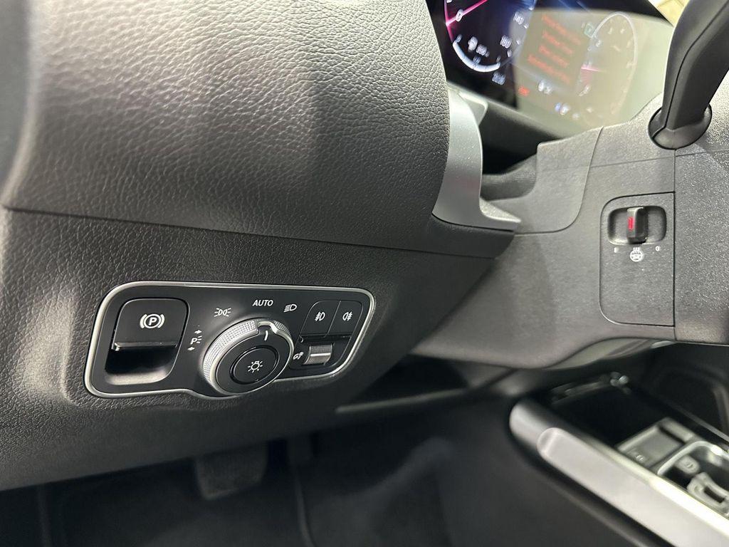new 2026 Mercedes-Benz GLB 250 car, priced at $53,130